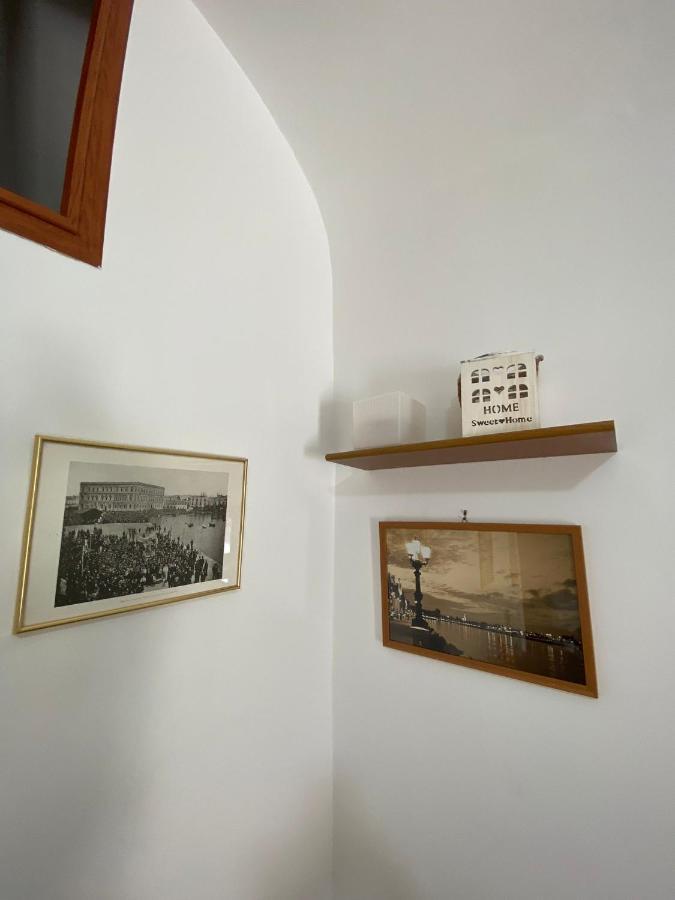 Home Sweet Home Rooms บารี ภายนอก รูปภาพ